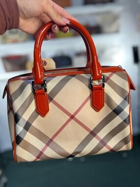 BURBERRY BOSTON BAG
